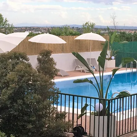 With 4 Bedrooms In Betera, With Pool Access, Enclosed Garden And Wi... Apartament *
